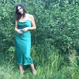 Green Sleeveless Spaghetti Strap Slip Midi Dress